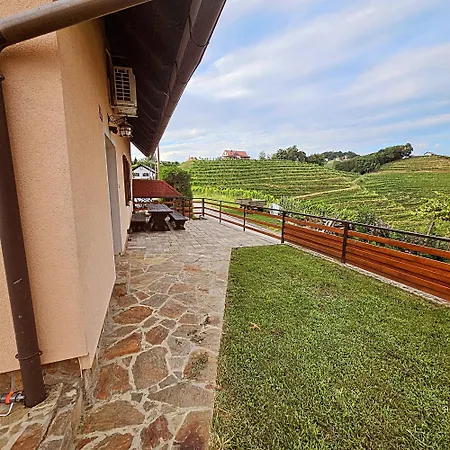 Truth Wines House * Veliki Vrh